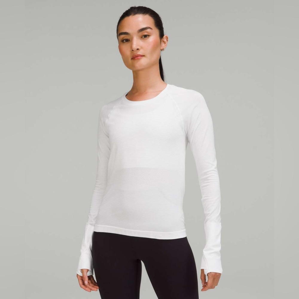 Lululemon Swiftly Tech Long Sleeve Race Length in White, size 4